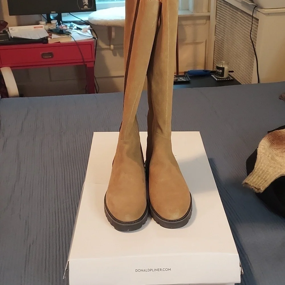 Donald Pliner Codie Caramel Suede Boots